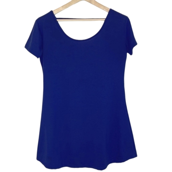 Tee Shirt Tunic w|Keyhole Back Opening Accent - Picture 4 of 7